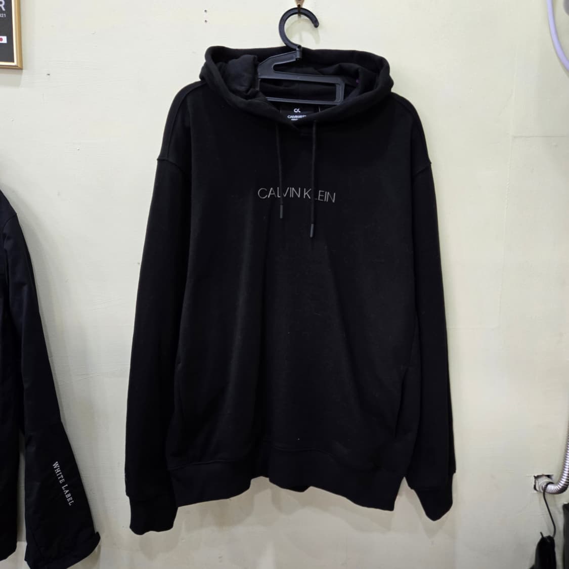 [100] CALVIN KLEIN 퍼포먼스 로고 후드 (블랙) 상품이미지1