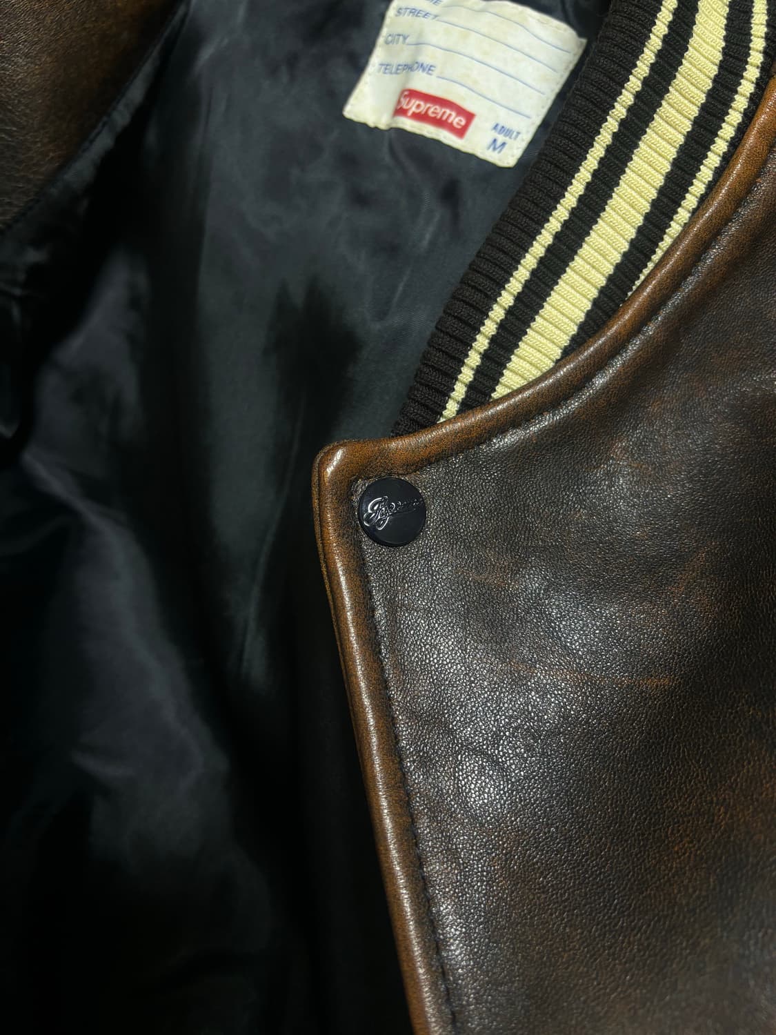 슈프림 원레더 바시티 블랙 상품이미지3