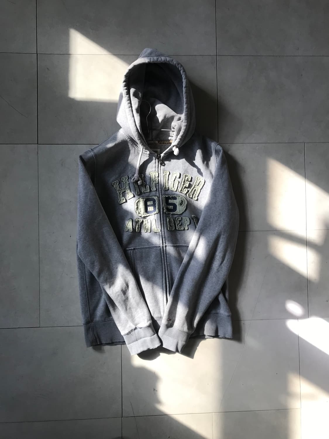 타미힐피거 그레이 빅로고 후드집업 상품이미지6