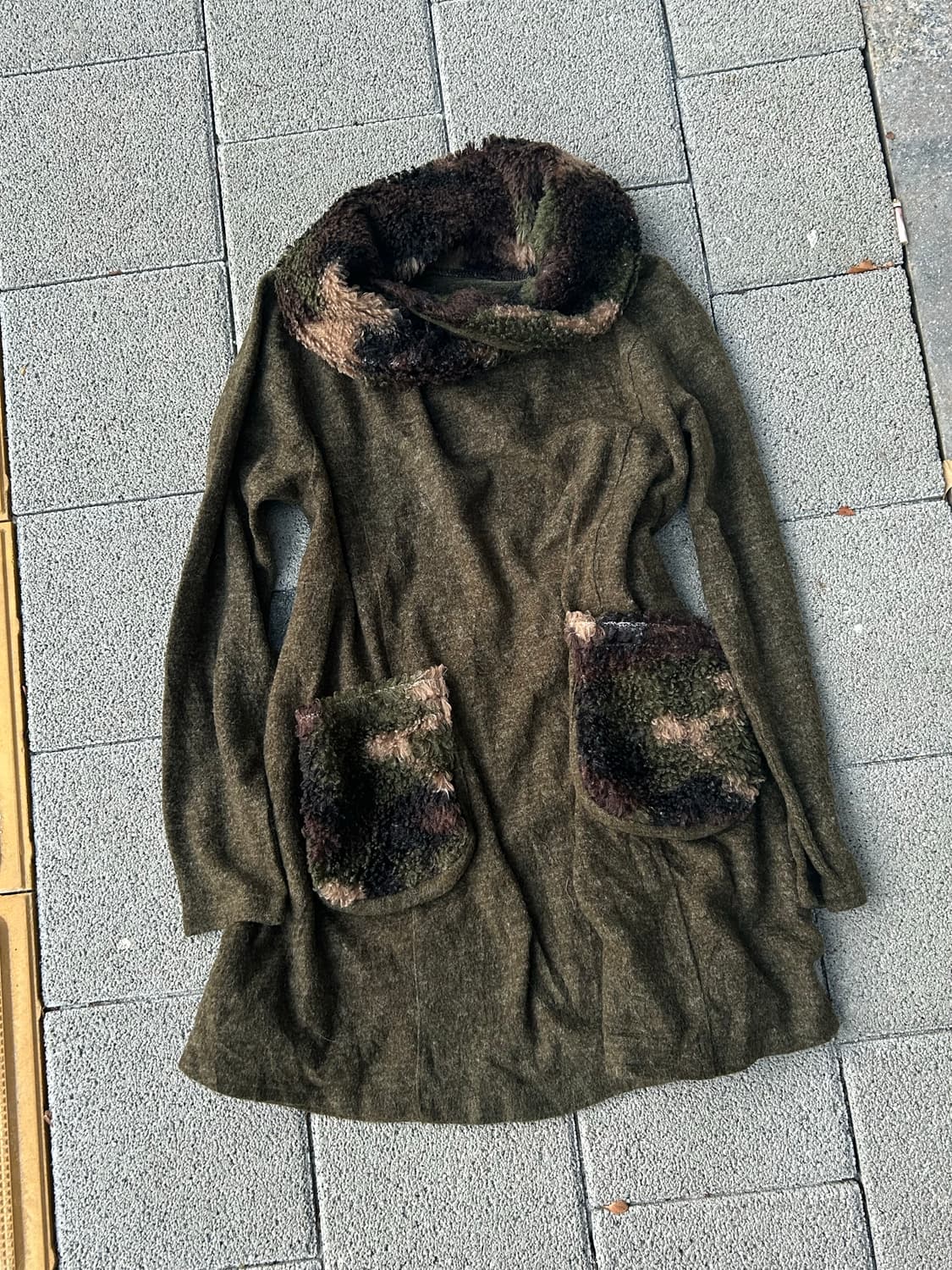 2000s JPN 모리걸 니혼진 카키 밀리터리 부클 니트 상품이미지1