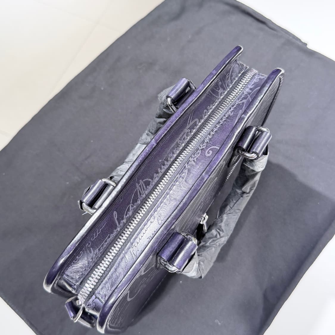 A+ / 벨루티 앙쥬르 미니 스크릿 레더 서류 가방 퍼플 파티나 상품이미지6