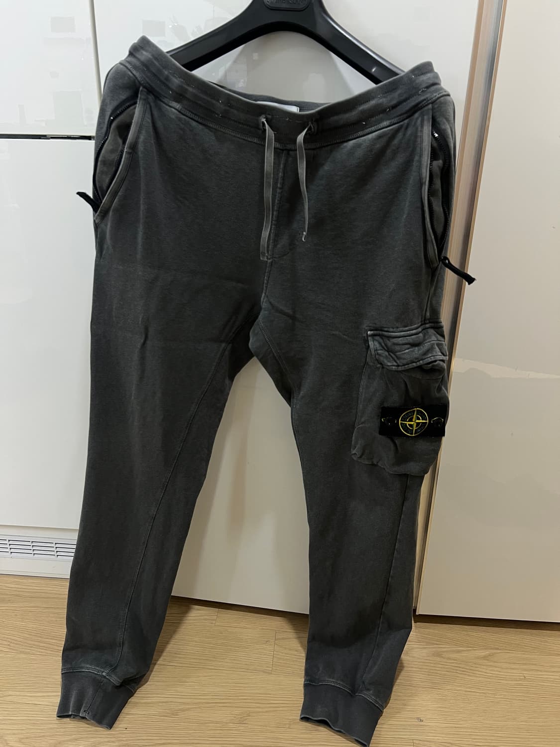 스톤아일랜드 워싱 차콜 조거팬츠 33-35 상품이미지1