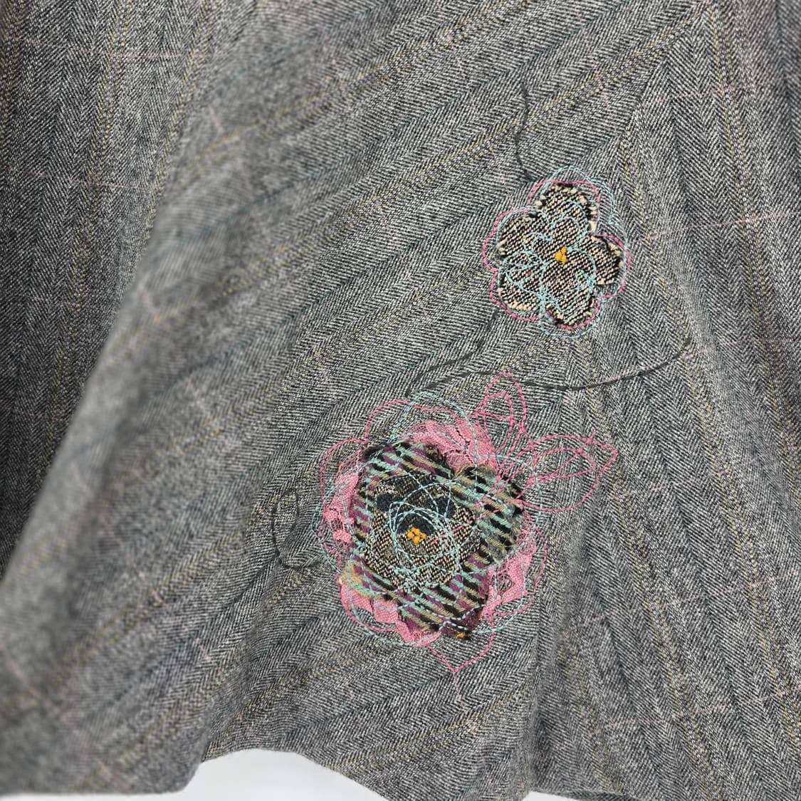 Olivia Lauren 헤링본 플레어 스커트 꽃 자수 장식 상품이미지3