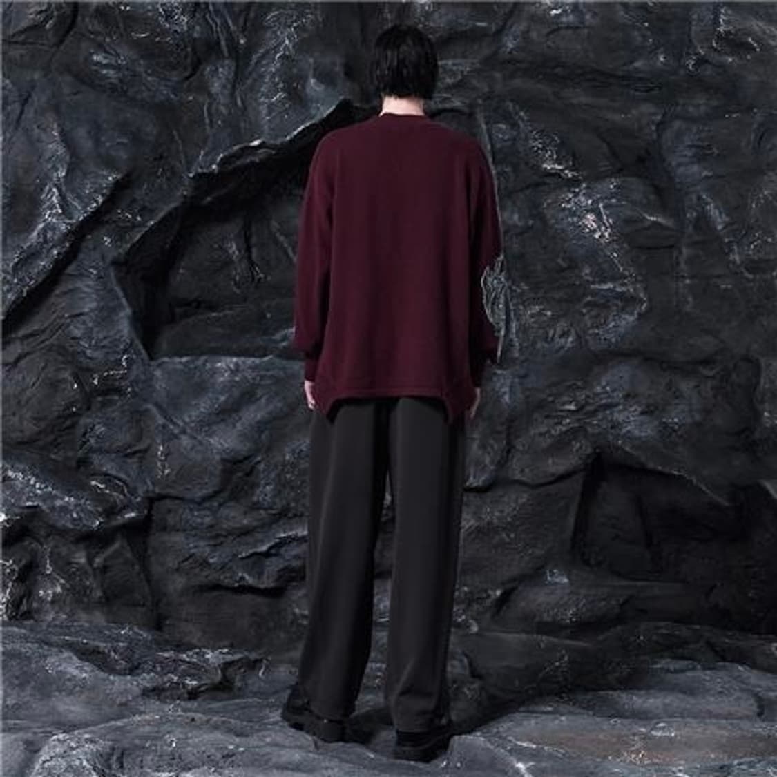 송지오옴므 뉴 아트워크 크루넥 니트 버건디 상품이미지3