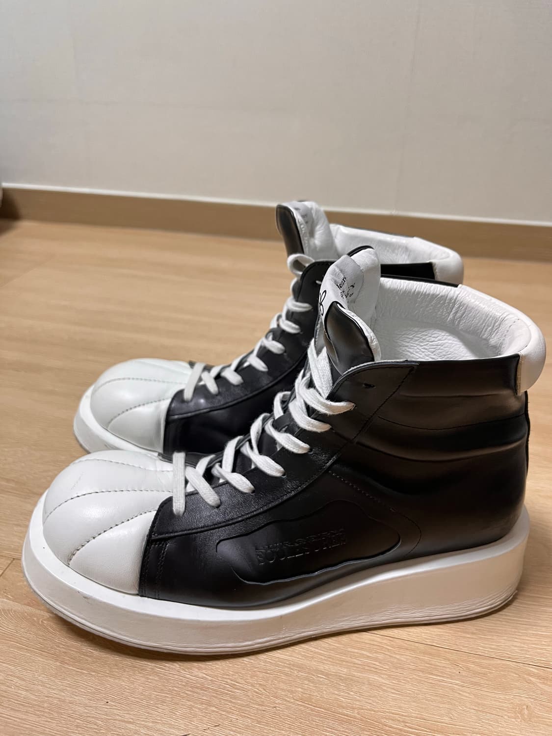 써저리 쏘유레슈어 콜라보 SS006 270사이즈 상품이미지1