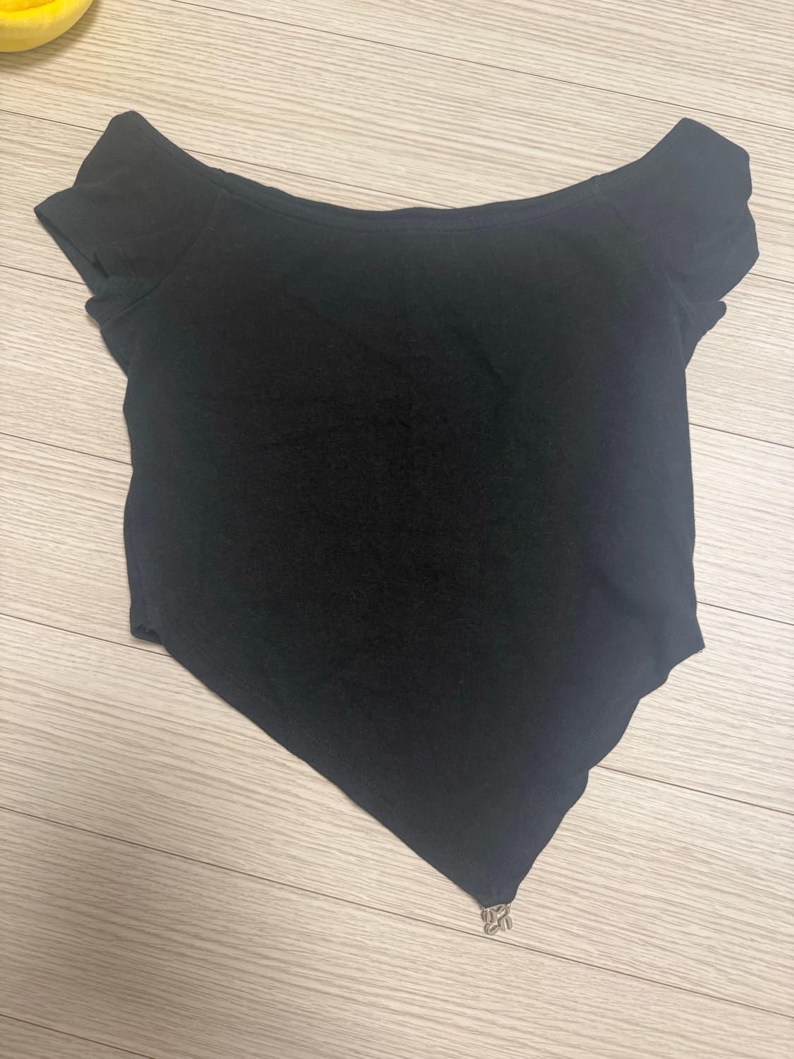 글로니 발렌 브이컷 티 블랙 상품이미지2