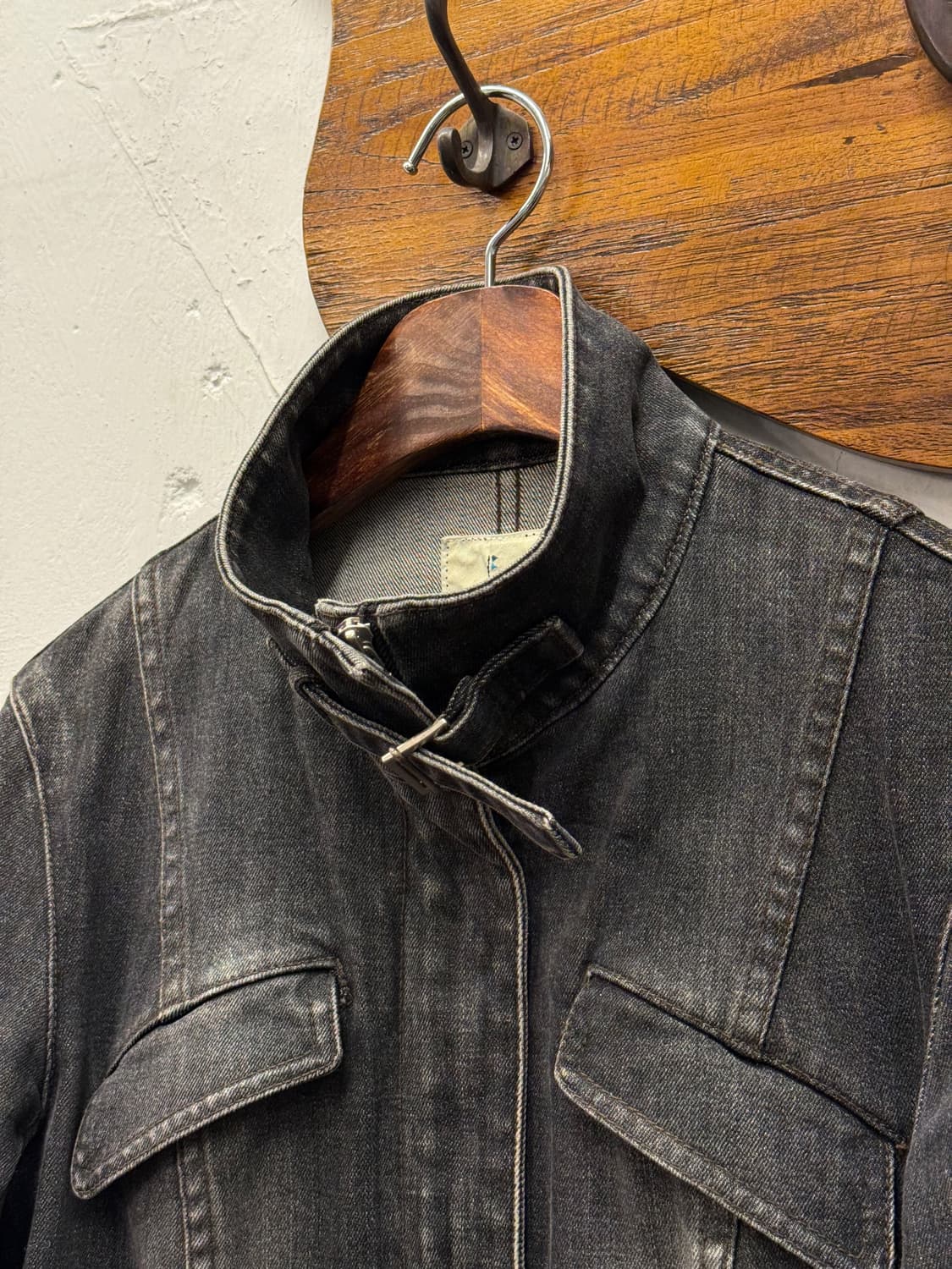 KUMIKYOKU Belted Zip-Up Denim Jacket 상품이미지1