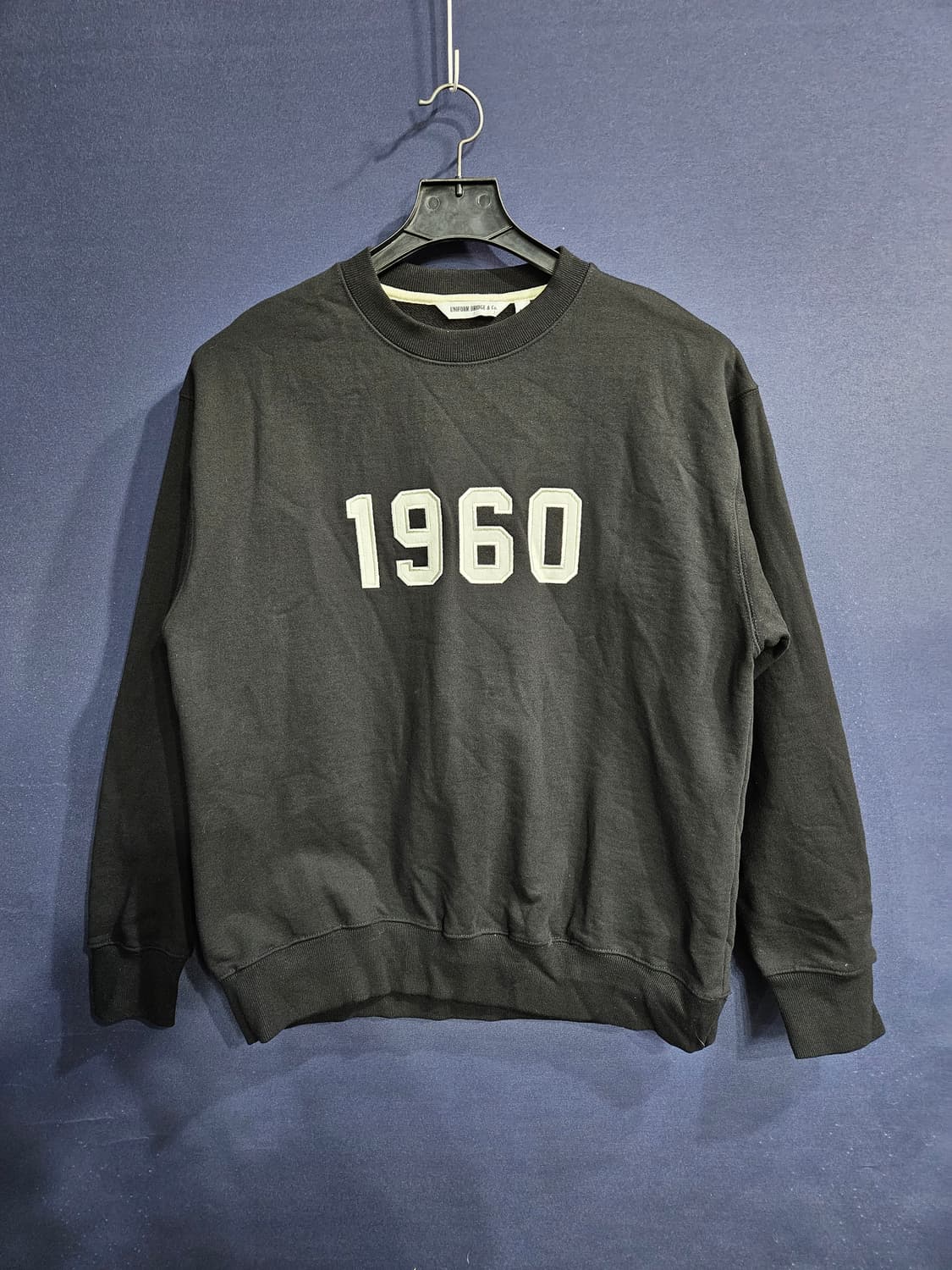 유니폼 브릿지 1960 블랙 남성 세미오버핏 100 맨투맨  상품이미지1