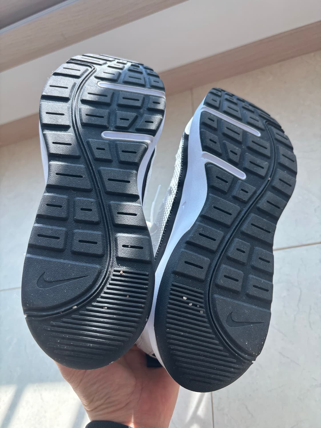 나이키 에어맥스 AP 흰색 280 상품이미지5