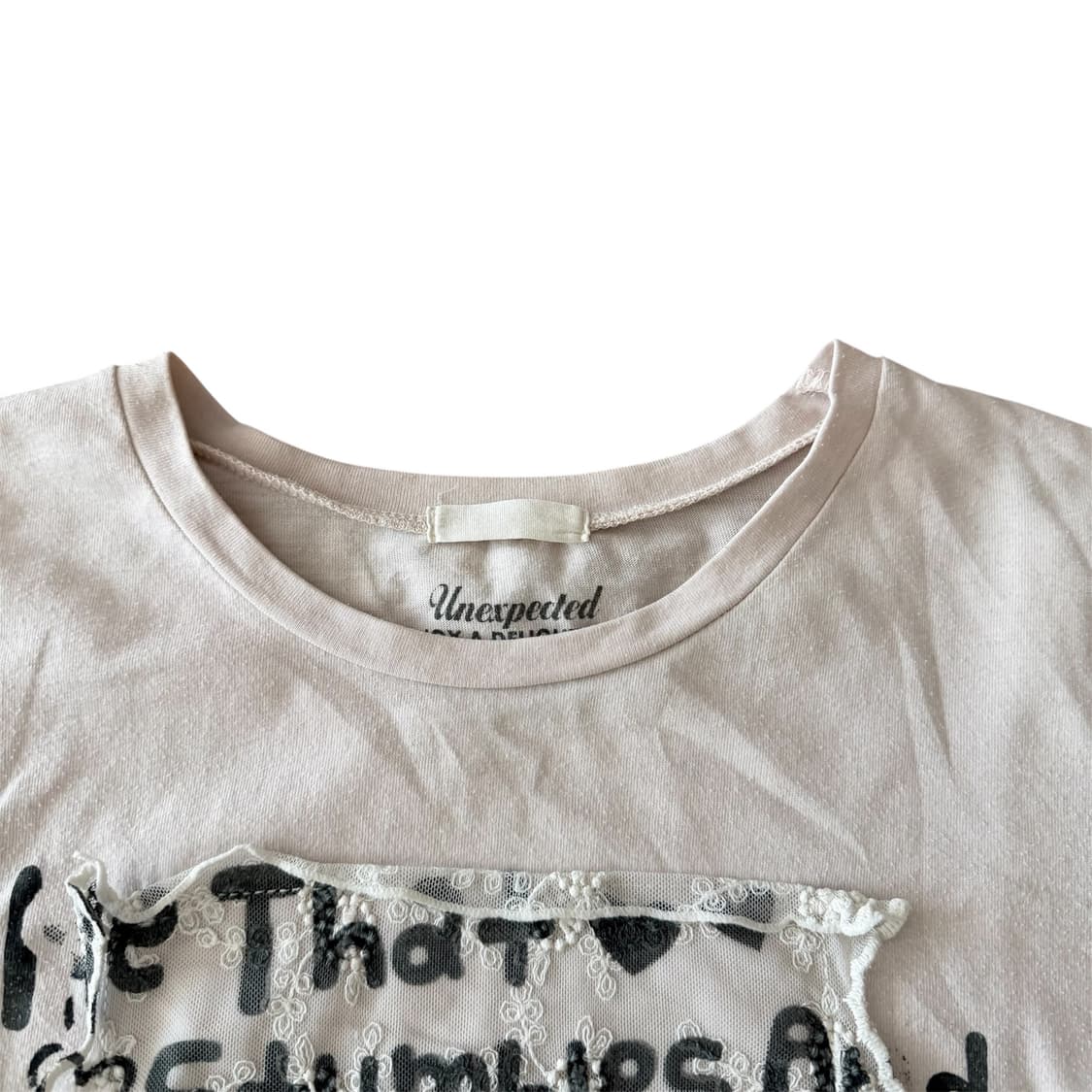 Lettering lace detail long sleeve 상품이미지2