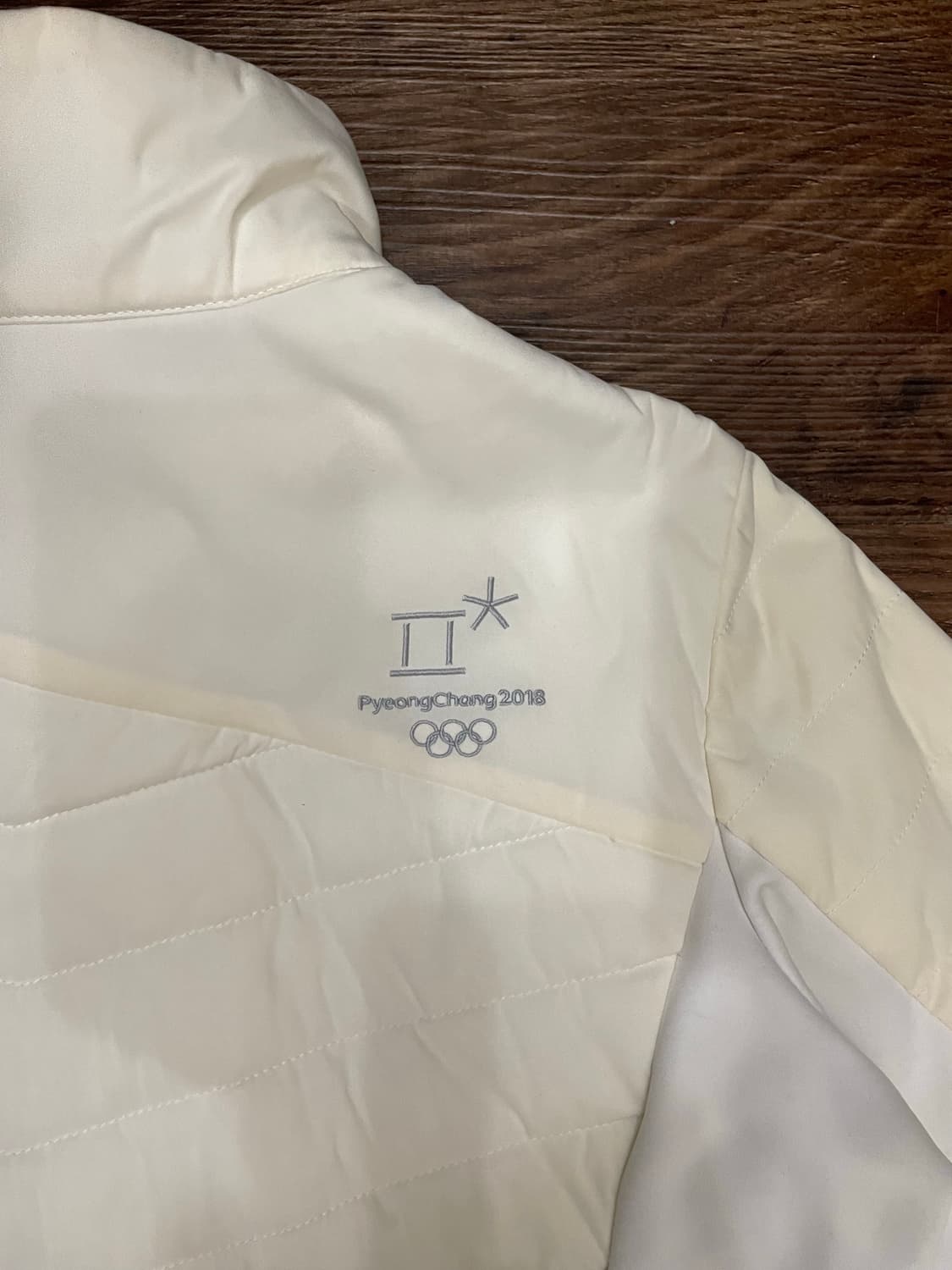 노스페이스 평창 올림픽 브이모션 패딩 자켓 상품이미지10