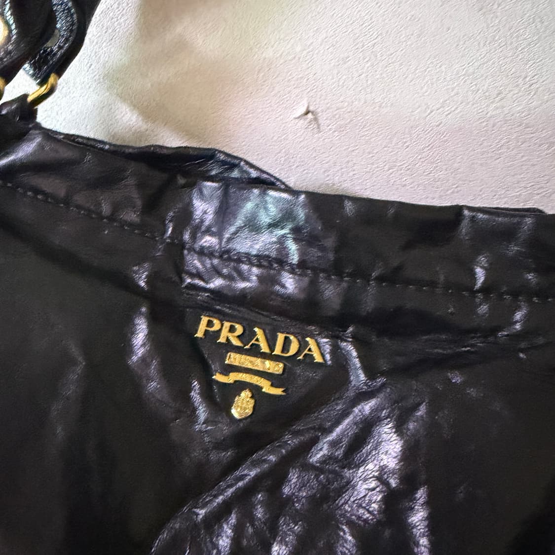 프라다 금장 황실 로고 나파가죽 토트백 상품이미지10