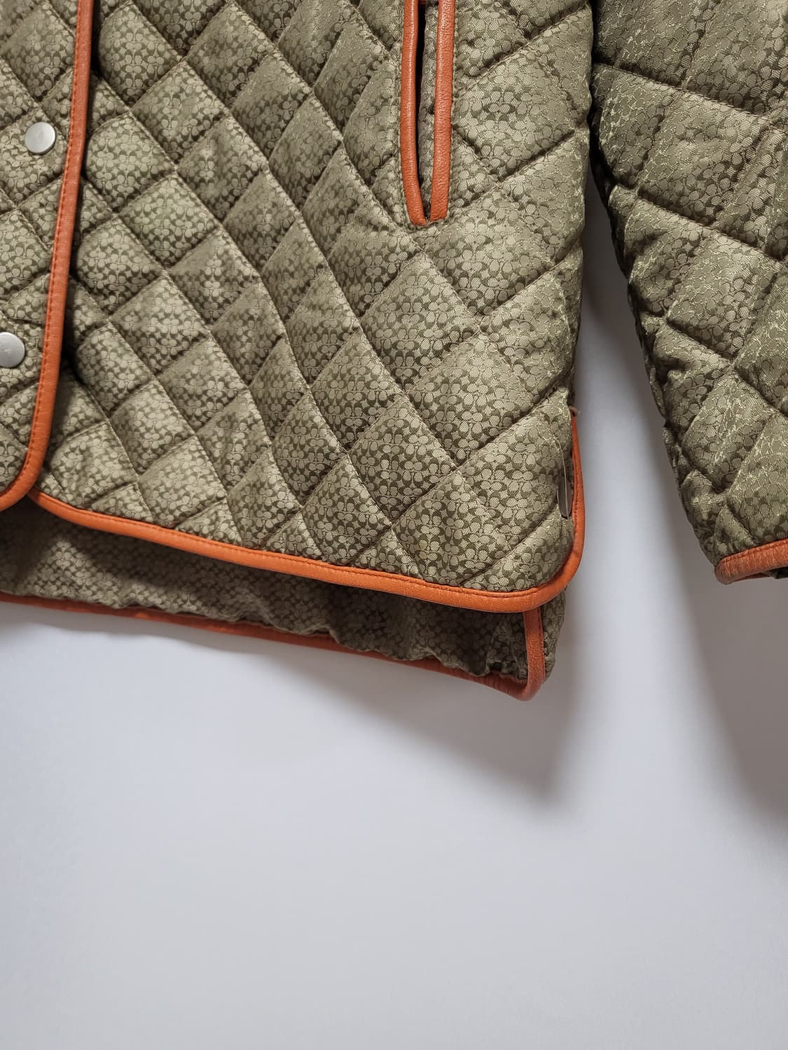 코치 가죽디테일 퀄팅자켓 상품이미지5