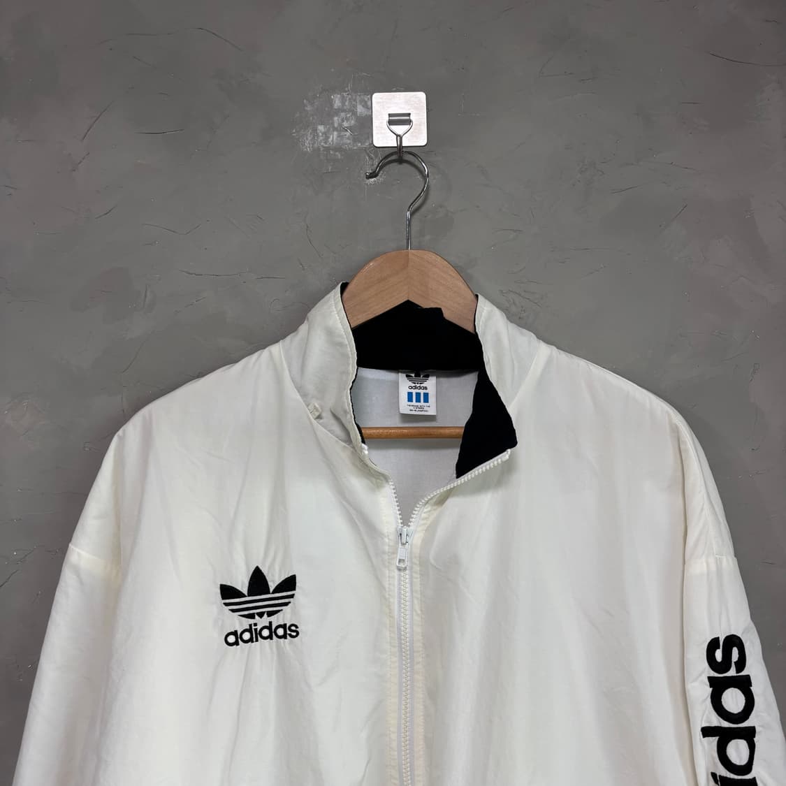 아디다스 올드스쿨 파이어버드 빅로고 트랙탑 바람막이 화이트  상품이미지2