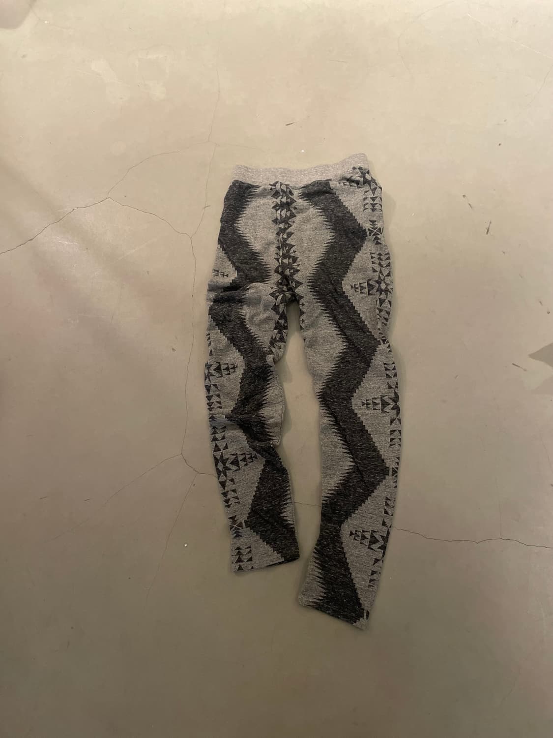 캐피탈 Native Pattern Knit Leggings 상품이미지2