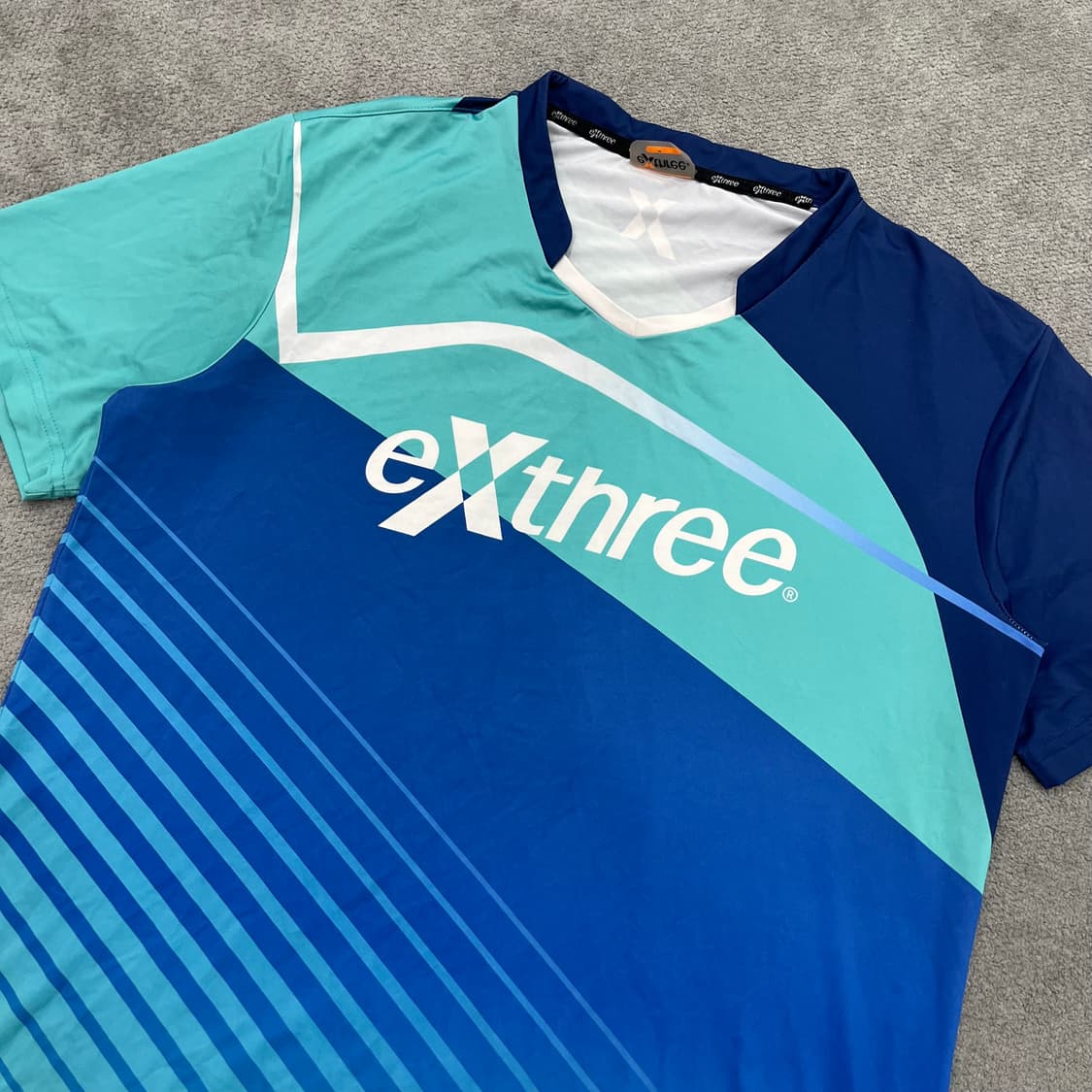 100 exthree 배드민턴 기능성 반팔 상품이미지2