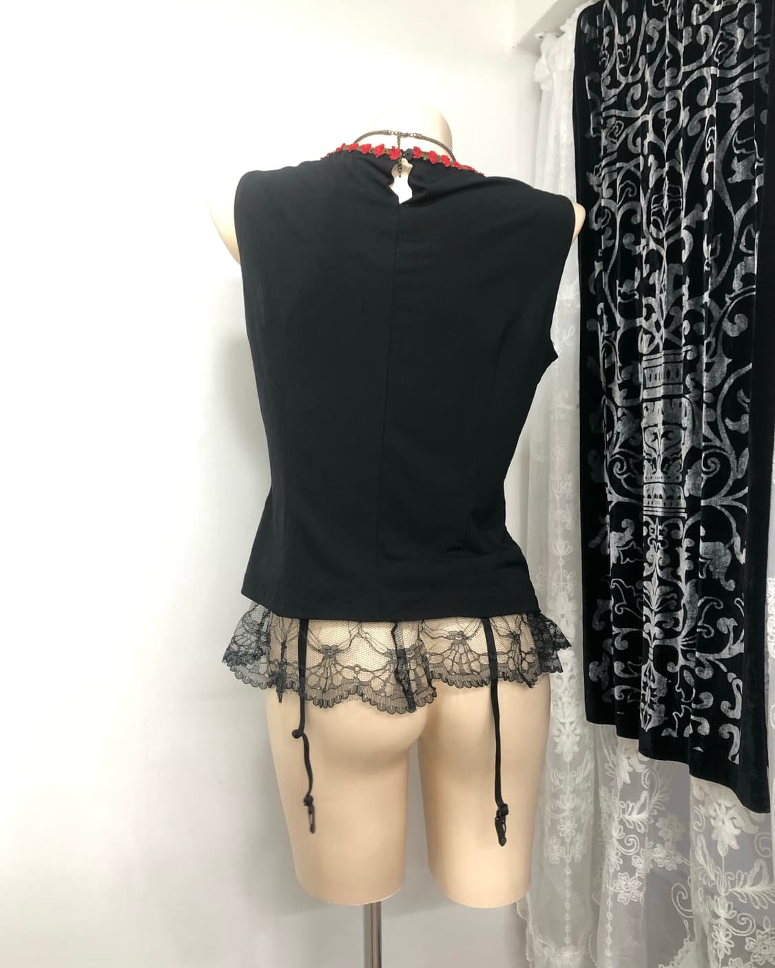 black patchwork rose neck sleeveless 상품이미지4