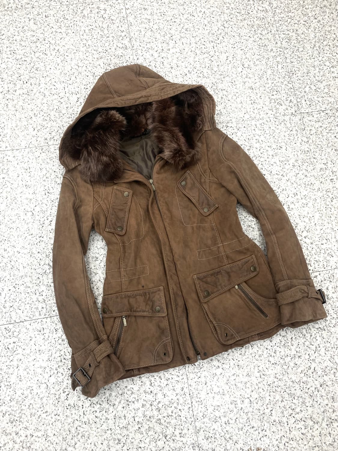 Fox fur trimmed lambskin leather jacket  상품이미지6