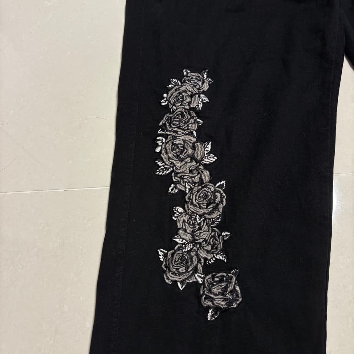 정품 위캔더스 로즈팬츠 장미 자수 블랙 밴딩 바지 상품이미지5