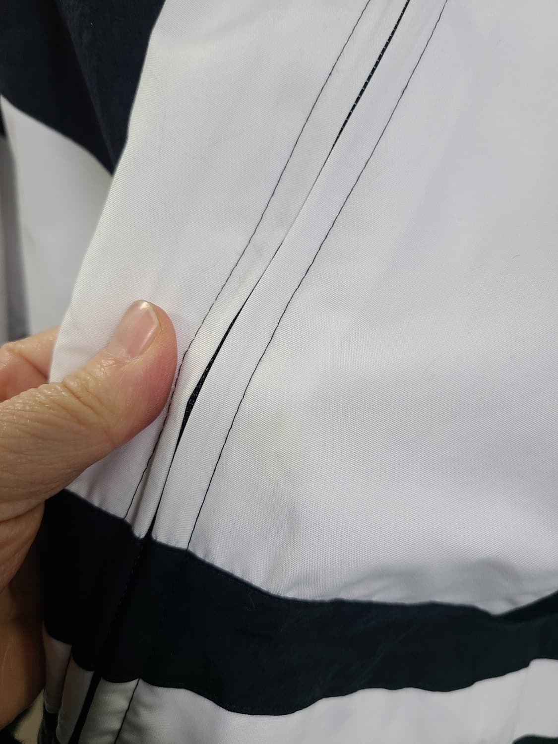 아디다스 빅 로고 바람막이 3xl 상품이미지3