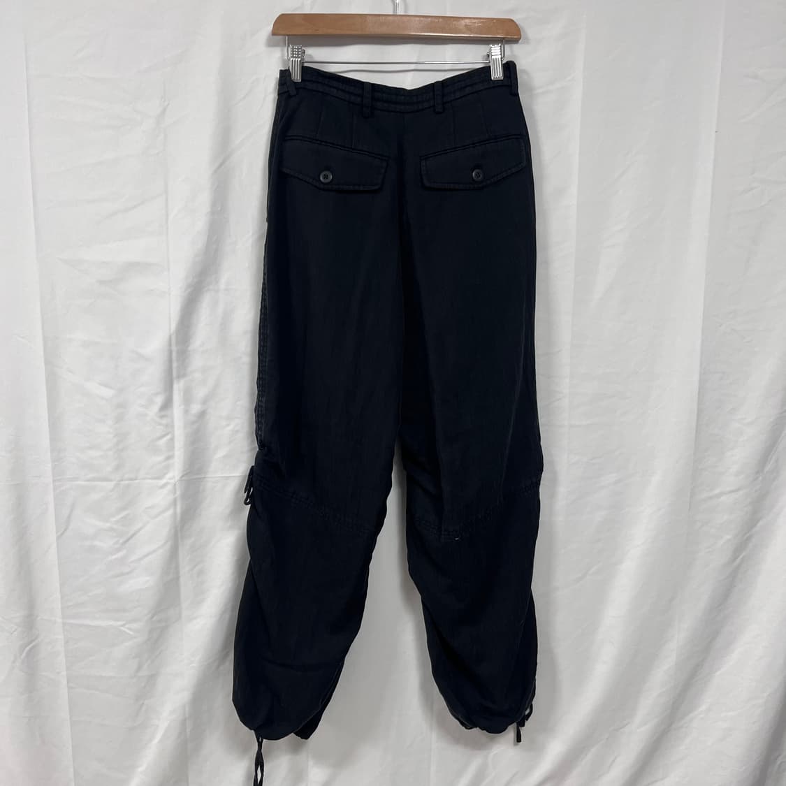 24FW 마뗑킴 멀티 포켓 셔링 카고 팬츠 상품이미지2