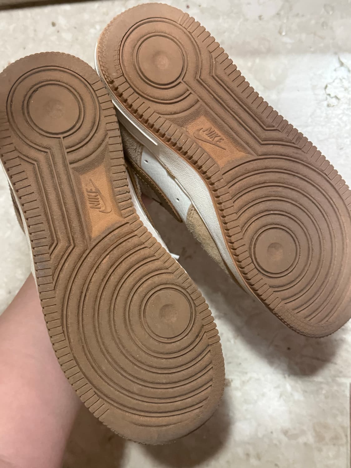 나이키 에어포스 1 LXX 플랙스 235 상품이미지4