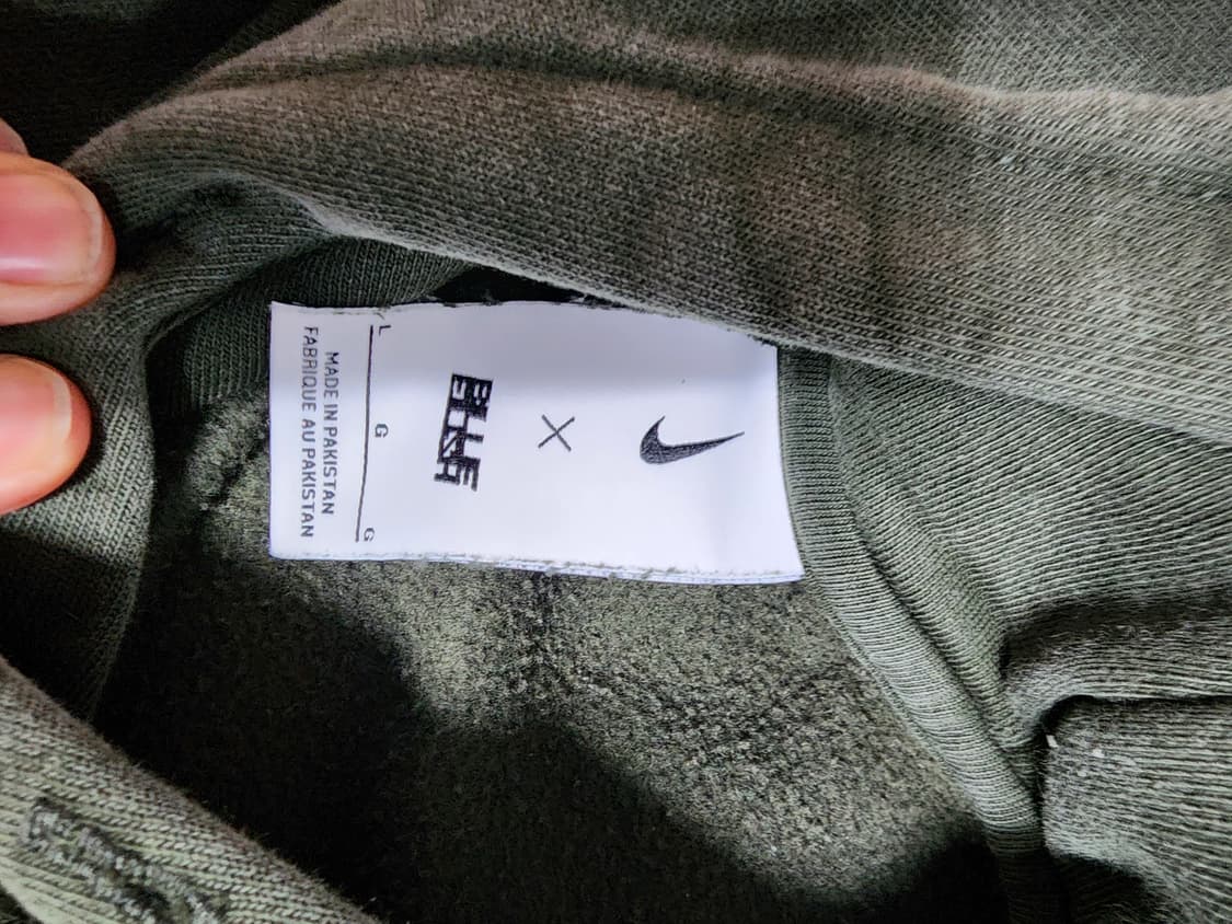 나이키 빌리아일리시 올리브색 후드티 상품이미지3