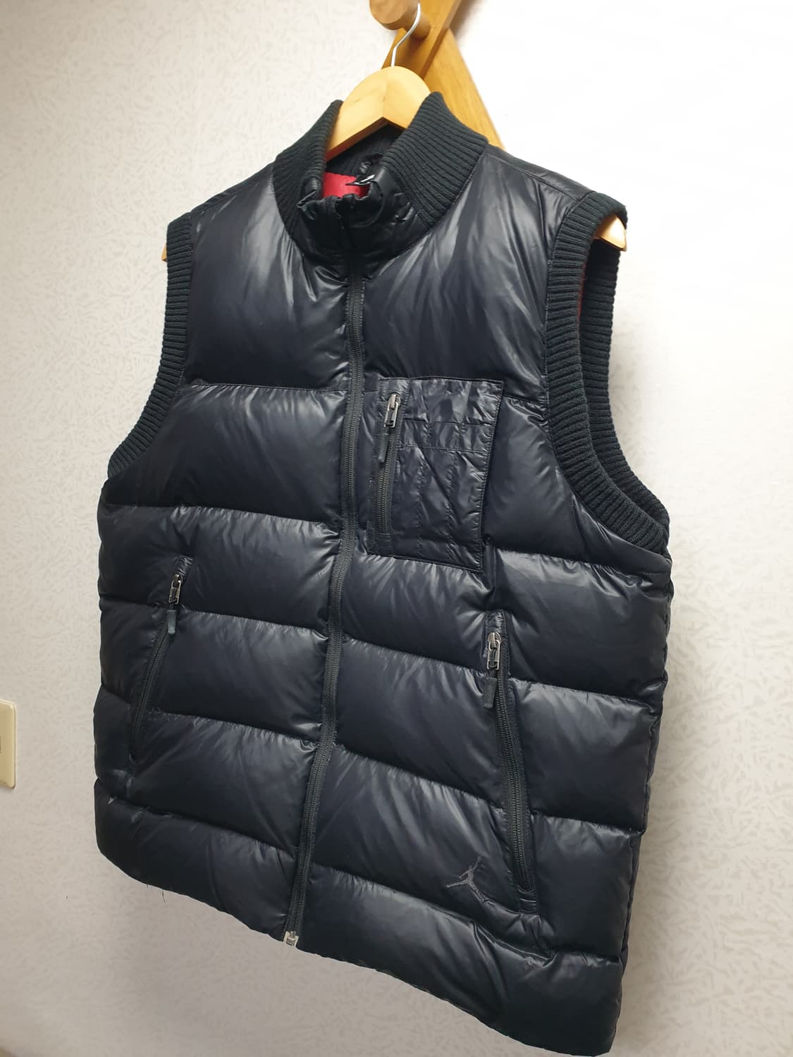 [m/100] 나이키 조던 푸퍼패딩 조끼 블랙 상품이미지2