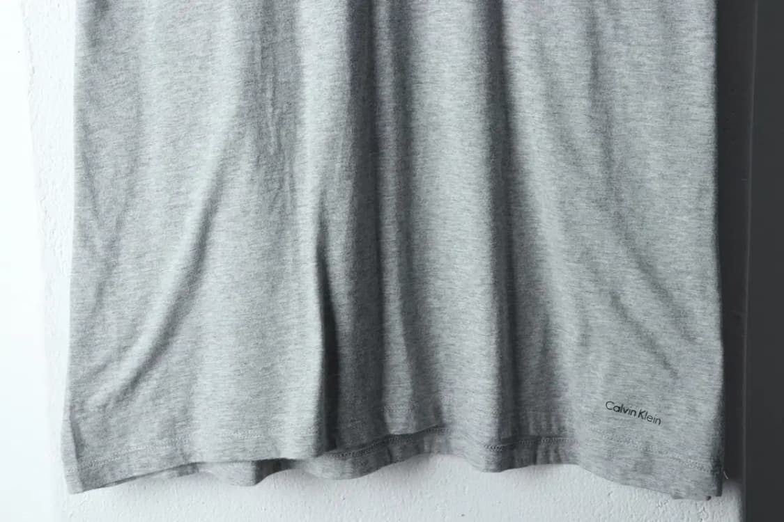 (L-XL) 캘빈클라인 반팔 티셔츠 브이넥 그레이 무지-145A9 상품이미지4