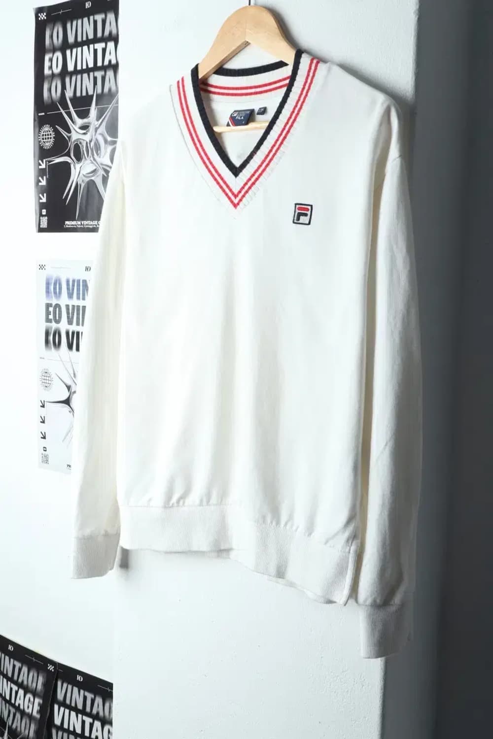 (S) 휠라 긴팔티셔츠 작은이염 브이넥 화이트-14F5E 상품이미지1