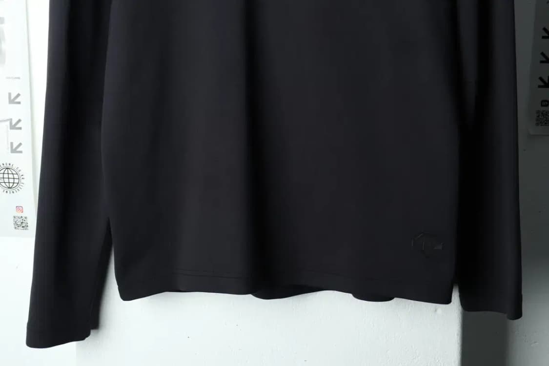 (M) 데상트 카라 긴팔티셔츠 기능성 반집업 블랙-1599B 상품이미지4