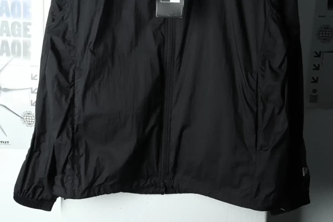 (M) 뉴에라 집업 바람막이 점퍼자켓 새상품 테크 경량 블랙-15BA5 상품이미지4