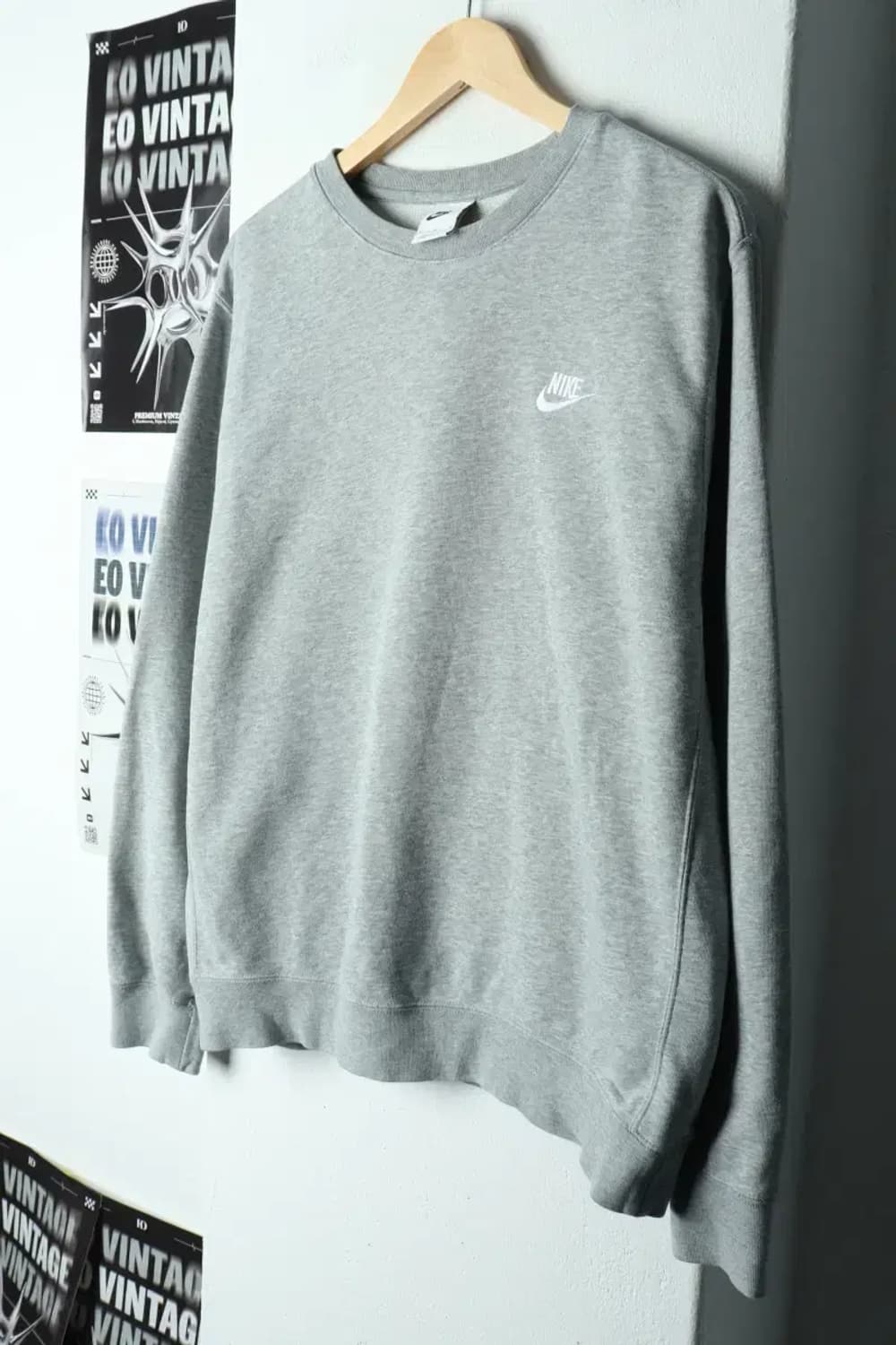 (L) 나이키 맨투맨 티셔츠 그레이 로고 기본-15D11 상품이미지1