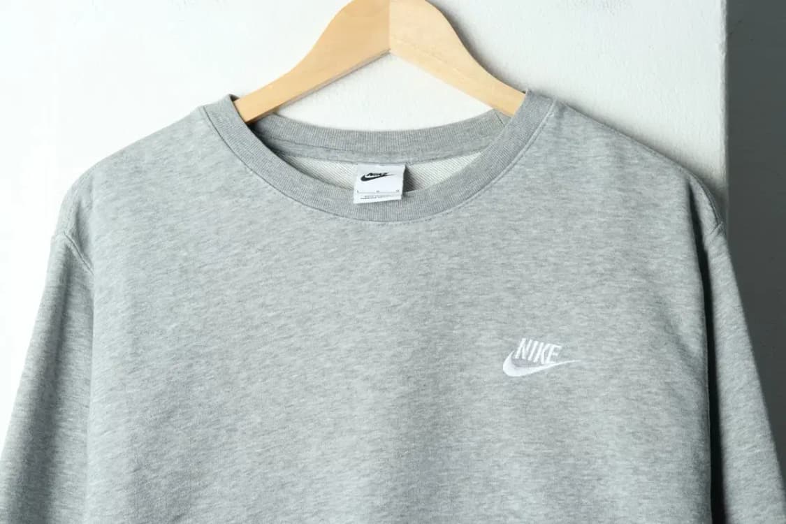 (L) 나이키 맨투맨 티셔츠 그레이 로고 기본-15D11 상품이미지3