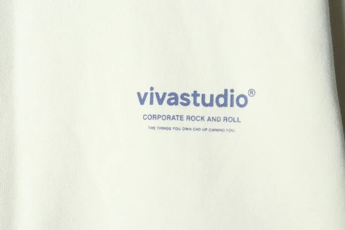 (XL) 비바스튜디오 맨투맨 티셔츠 아이보리 로고 올드스쿨-15D1A 상품이미지5