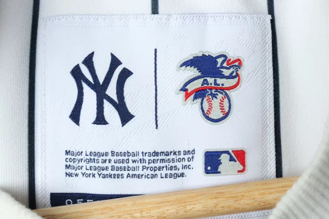 (L-XL) MLB 엠엘비 맨투맨 티셔츠 양키즈 스트라이프-15D24 상품이미지10