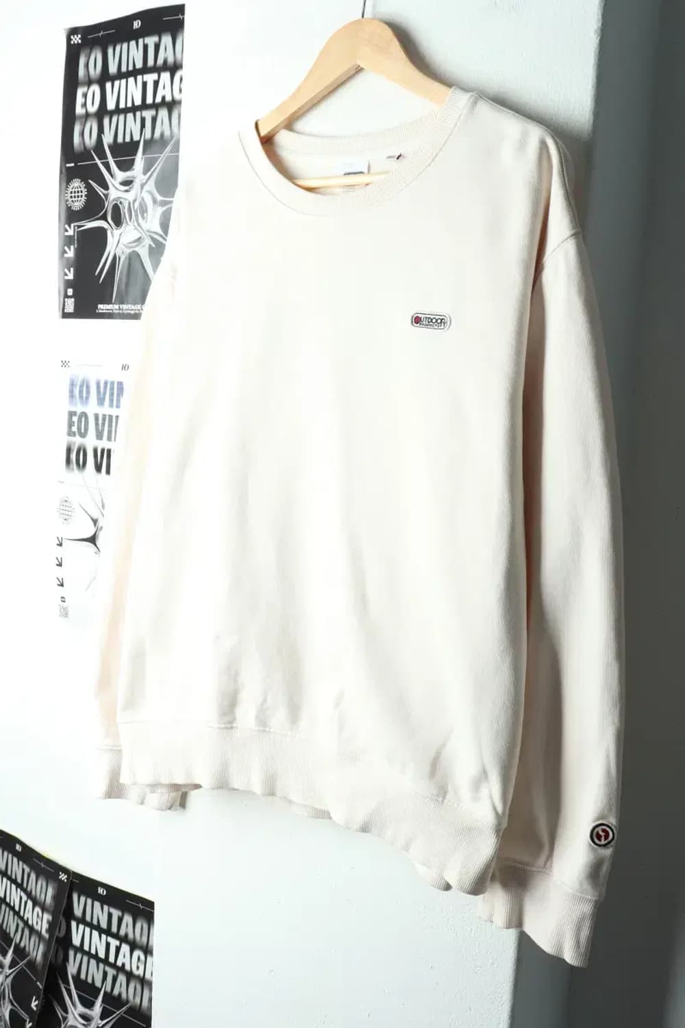 W(XL) 아웃도어 맨투맨 티셔츠 아이보리 기모 올드스쿨 자수-15E1C 상품이미지1
