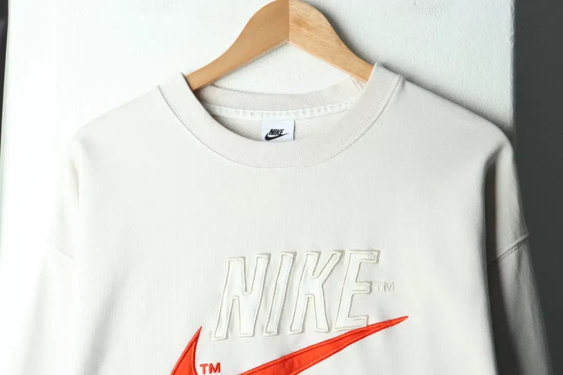 (XL) 나이키 맨투맨 티셔츠 빅로고 화이트 올드스쿨-15E22 상품이미지3