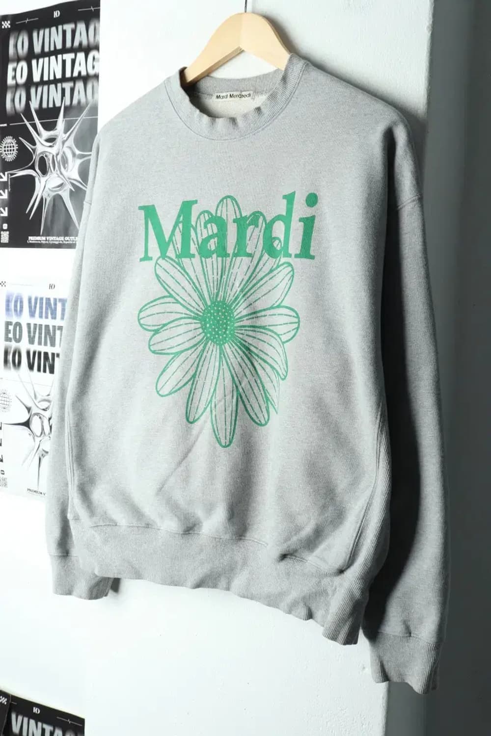 W(F) 마르디메르크디 맨투맨 티셔츠 빅로고 그레이-15E29 상품이미지1