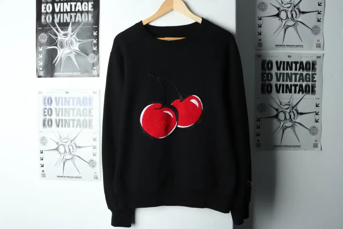 W(S-M) 키르시 맨투맨 티셔츠 빅로고 블랙 기모 자수-15EB9 상품이미지2