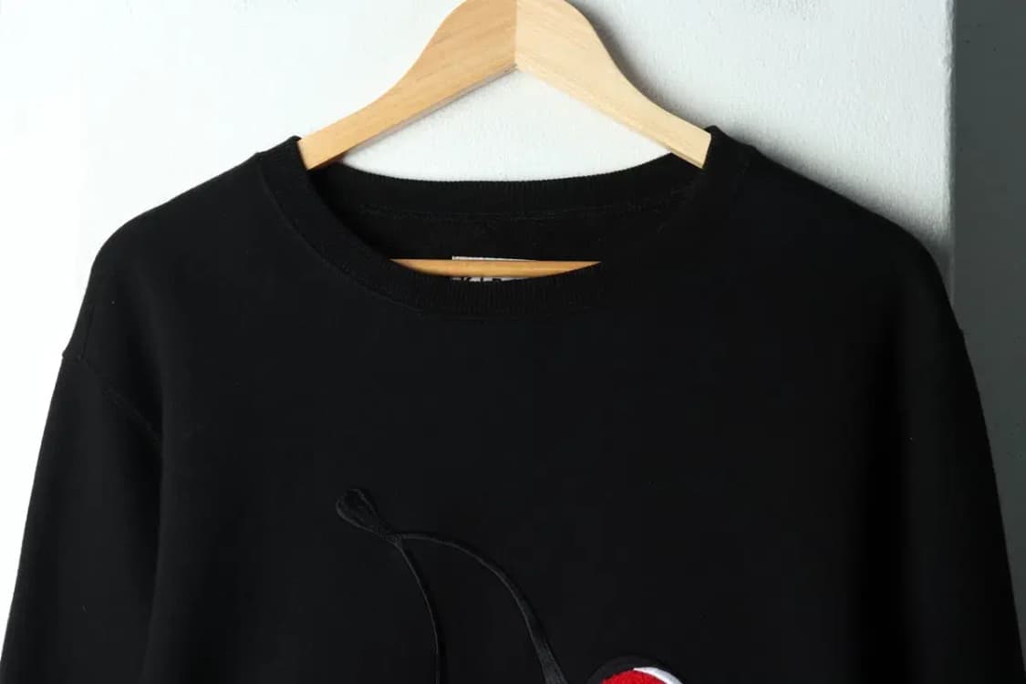 W(S-M) 키르시 맨투맨 티셔츠 빅로고 블랙 기모 자수-15EB9 상품이미지3