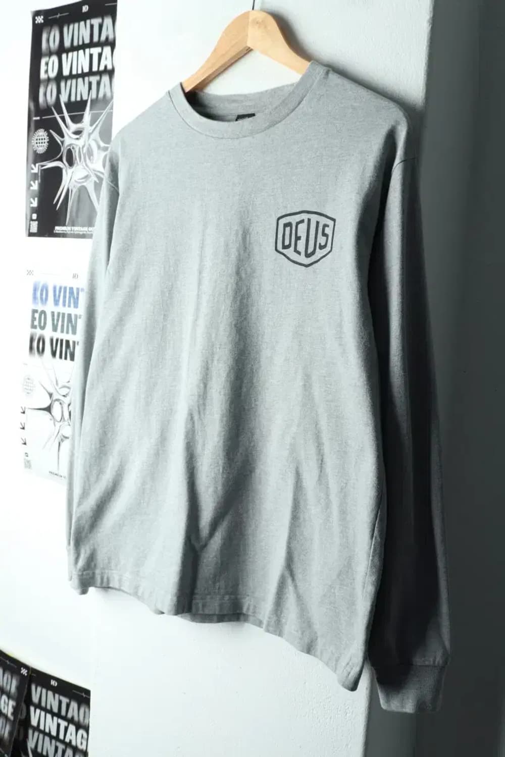 (M-L) 데우스 긴팔티셔츠 엑스마키나 서울 빅로고 그레이-16046 상품이미지1