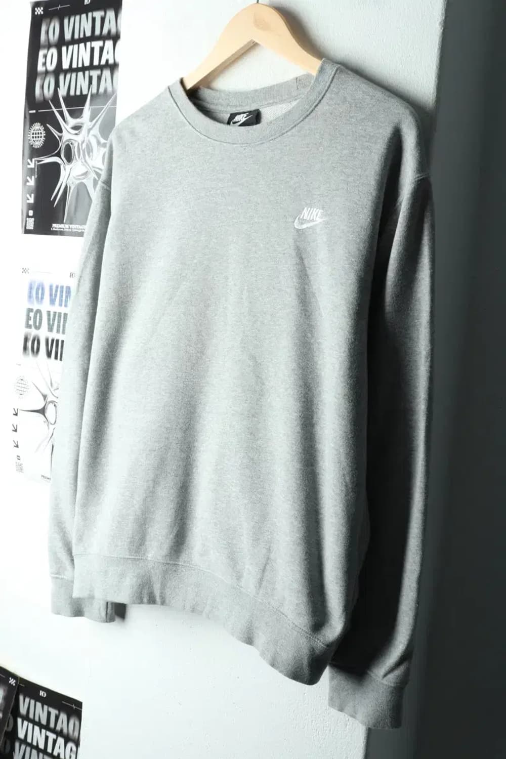 (L-XL) 나이키 맨투맨 티셔츠 그레이 기본-16024 상품이미지1