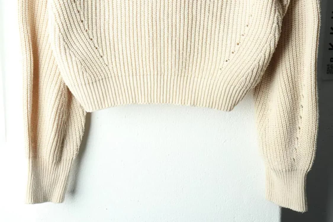 W(F) 루에브르 후드티셔츠 매물 니트 크롭 베이지 아이유-1617F 상품이미지4