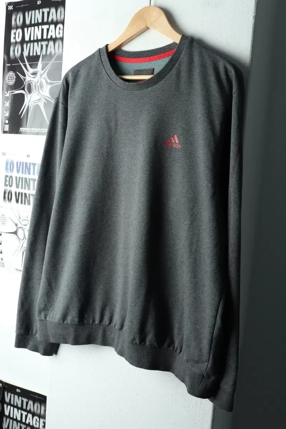 (2XL) 아디다스 맨투맨 티셔츠 빅사이즈 스몰로고 그레이-161FC 상품이미지1