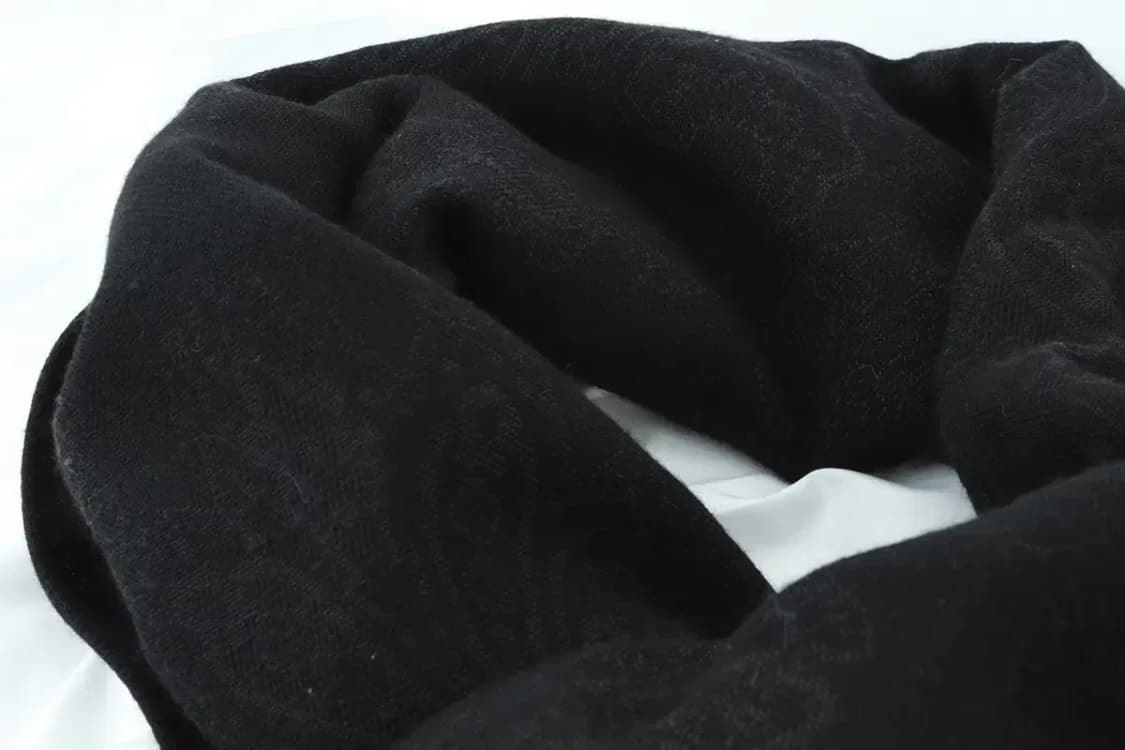 (F) 아쿠아스큐텀 목도리 머플러 롱 숄 블랙 패턴 따뜻-2603 상품이미지2