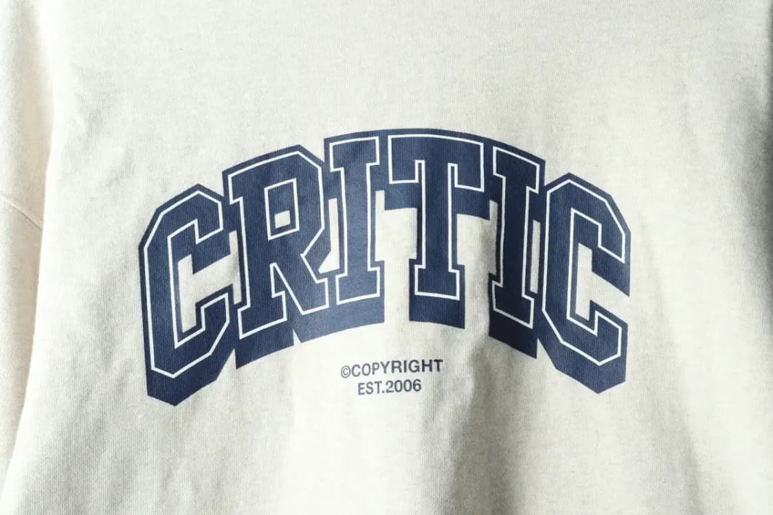 (M-XL) 크리틱 맨투맨 티셔츠 빅로고 아이보리 기모 박시-16695 상품이미지5