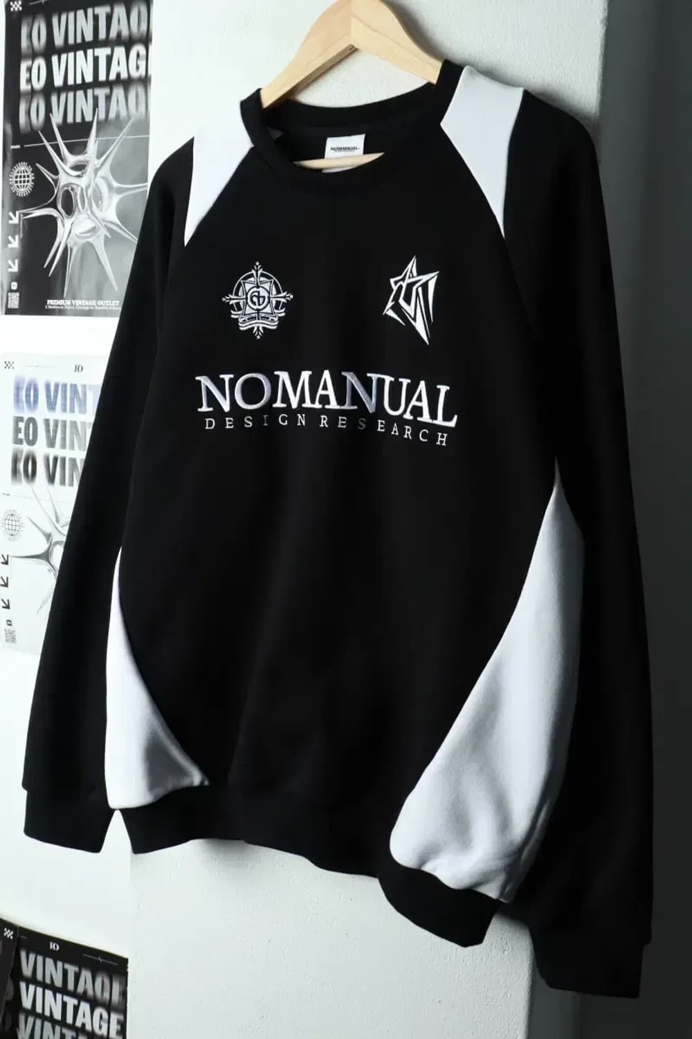 (L-XL) 노매뉴얼 맨투맨 티셔츠 블록코어 블랙-167F7 상품이미지1