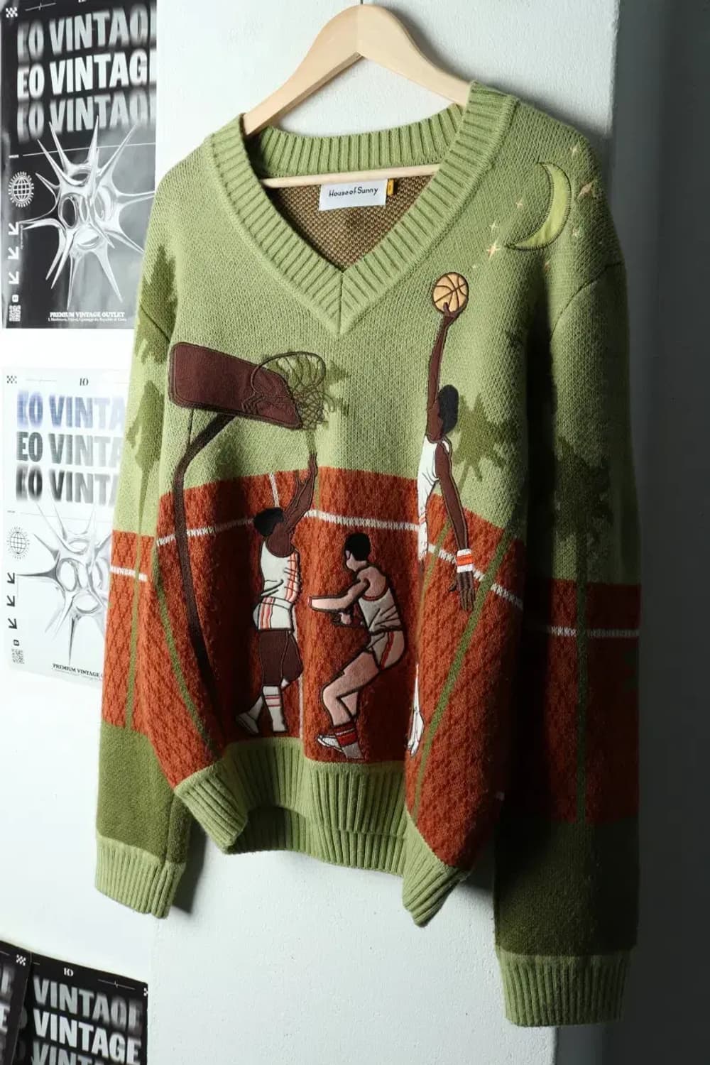 W(XS-M) 하우스 오브 써니 니트 브이넥 농구자수 한정판-167F9 상품이미지1