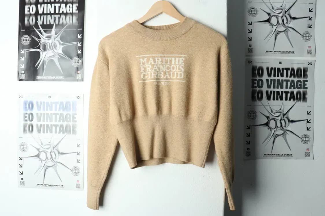 W(F) 마리떼프랑소와저버 니트 오트밀 빅로고 크롭-16866 상품이미지2